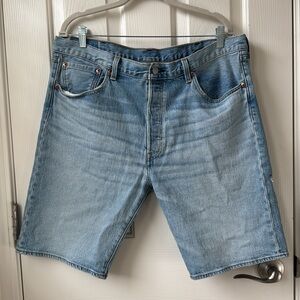 Levi’s 501 Men Buttonfly Denim Short size 38